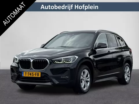 BMW X1 sDrive18iA High Executive  | Cruise Control | Camera | Navigatie | Stoelverwarming | LM-Velgen | Climate Control | Elektrisch bedienbare Achterklep | Parkeer Sensoren voor en achter | LED Verlichting